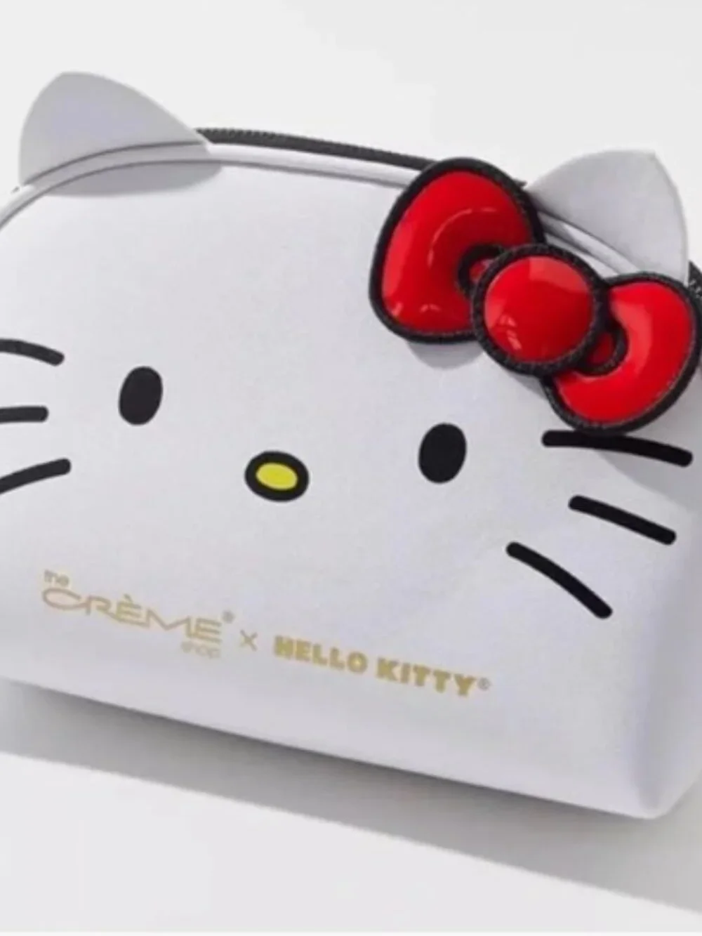 The Creme Shop X Hello Kitty Make Up Bag